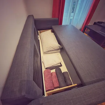 Le Jardin De L'arbre Sec + Parking, Proche Chateau. *