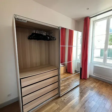 Le Jardin De L'arbre Sec + Parking, Proche Chateau. Διαμέρισμα